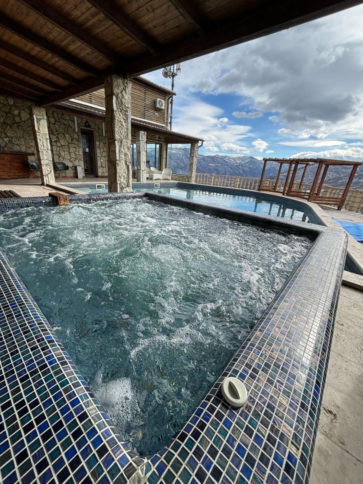 Lastiver Resort Yenokavan Eksteriør billede